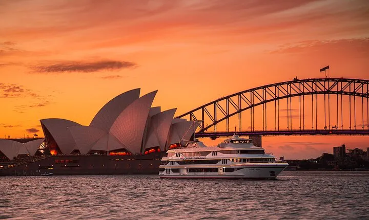 Sydney Harbour Starlight Dinner Cruise from Circular Quay