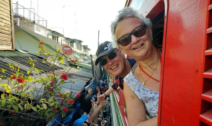 Private tour to Floating & Railway markets (multi-lang: EN ZH ES IT FR DE)