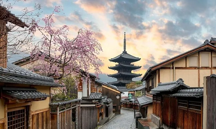 Kyoto 2-Day Private Tour with Guide & Vehicle (Max 15 persons)