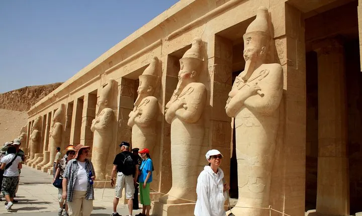 4 Nights Cruise Luxor, Aswan, Abu simbel, Balloon,and Tours By Bus From Hurghada