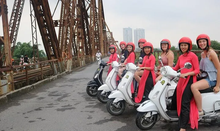 Vespa City Tour &Train Street Female With Ao Dai Riders 4,5 Hours