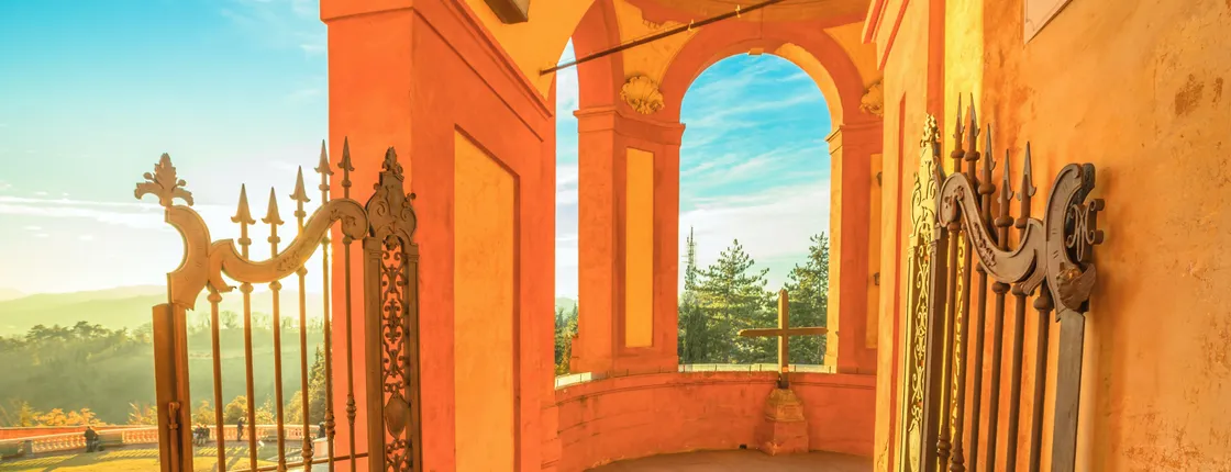 Sanctuary of San Luca guided visit and tourist train panoramic tour