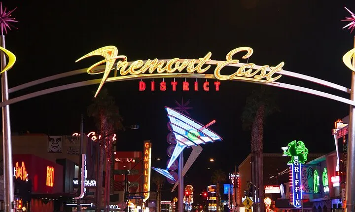 Old Vegas Fremont Barcrawl