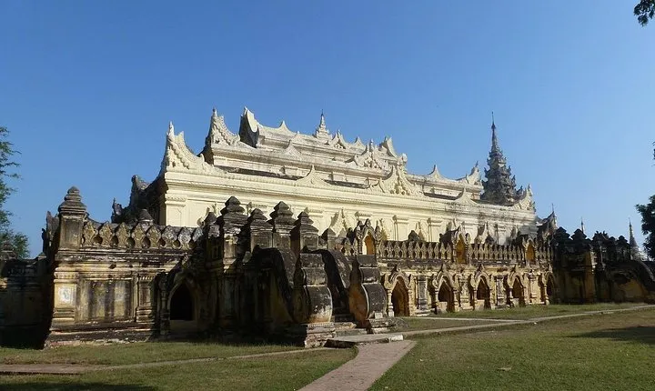 Private Tour for Amarapura, Mingun, Sagaing and Inwa (AVA)