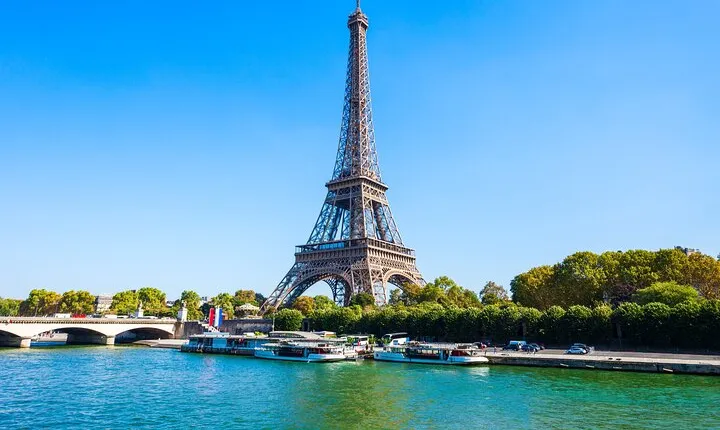 Paris: Essentials City Card-your Card for the top attractions