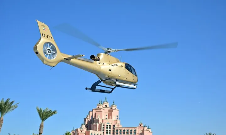 Atlantis Helicopter Tour & Dubai Marina Dhow Cruise Dinner Combo