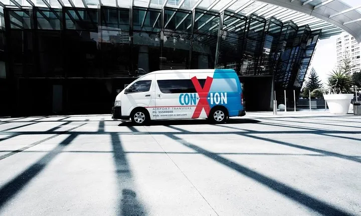Brisbane Airport: Shared Transfer to Sunshine Coast