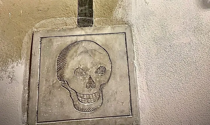 The dark side of Florence Mysteries and Legends ENG or SPA lang.
