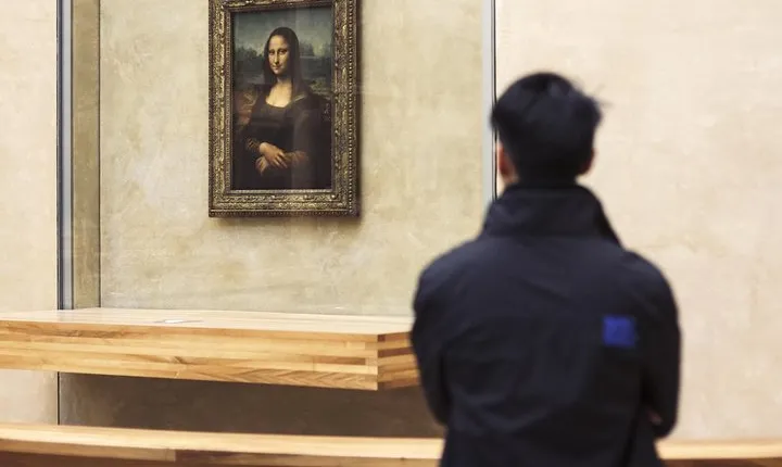Louvre Museum Skip-the-Line Highlights Tour with Mona Lisa