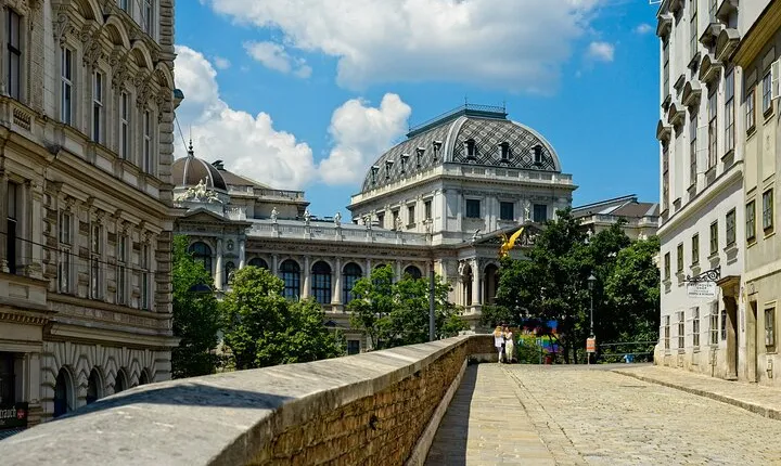 Vienna: Freud, Mozart & Beethoven Exploration Game