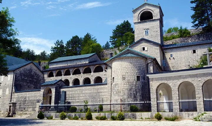 Lovcen Tour - Cetinje and Njegos's Mausoleum