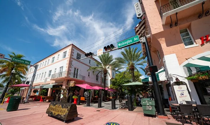 Miami Beach: Versace Quest Experience
