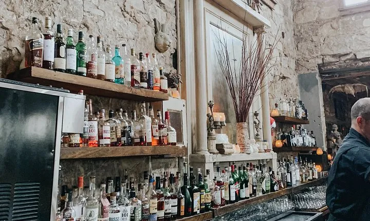 Private Austin Bar Hop with Pre-Dinner Cocktail