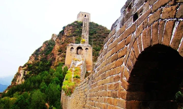 All-Inclusive Private Wild Great Wall Hiking Tour at Gubeikou