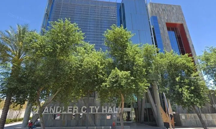 Self-Guided Scavenger Hunt: Chandler Functional Fun in Old Town!