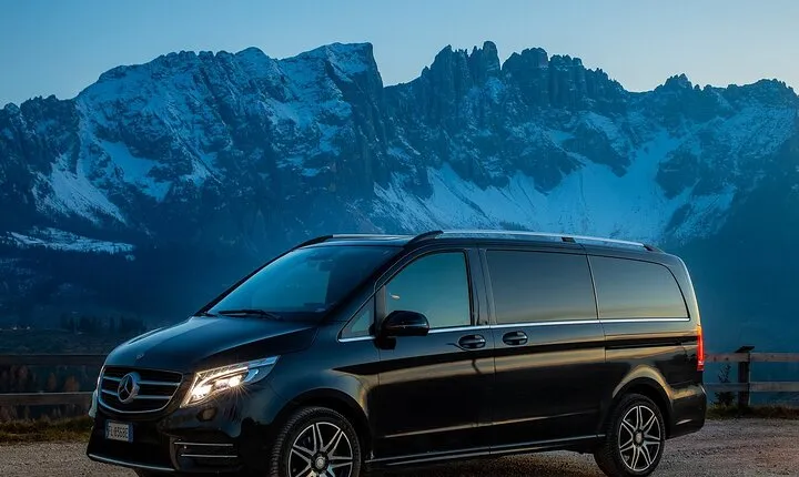 Tours Dolomites Cortina, Alleghe, Lakes.