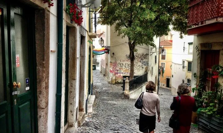 Tour del Castillo y Alfama