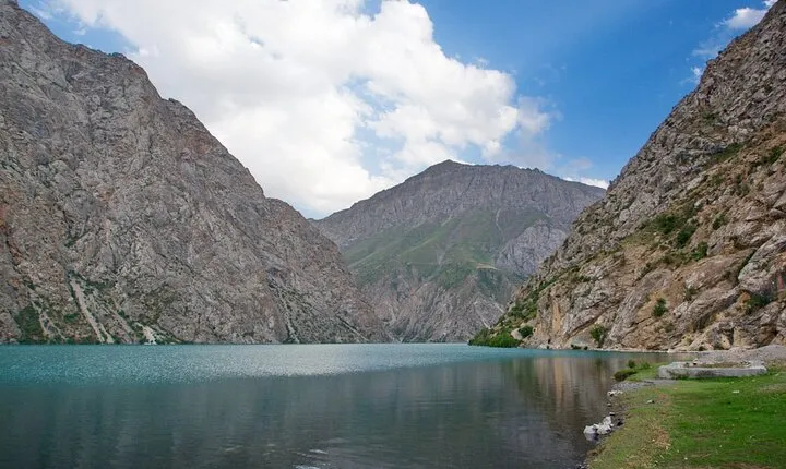 Seven Lakes, private Two-Day Trekking