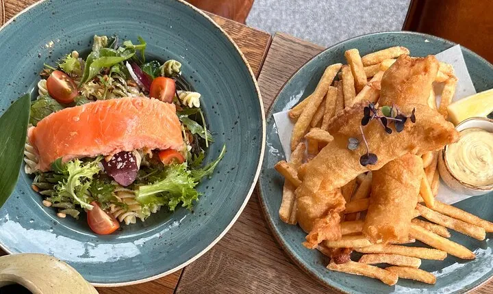 Oslo Highlights and Delights Tour with Salmon Tasting Lunch