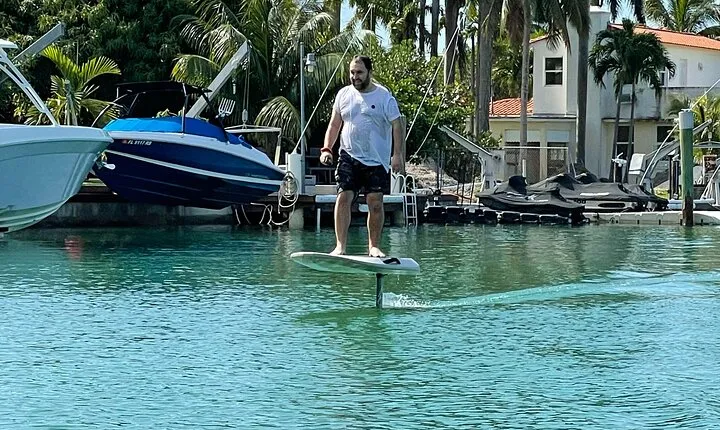 Private E-foil Surfing in New York