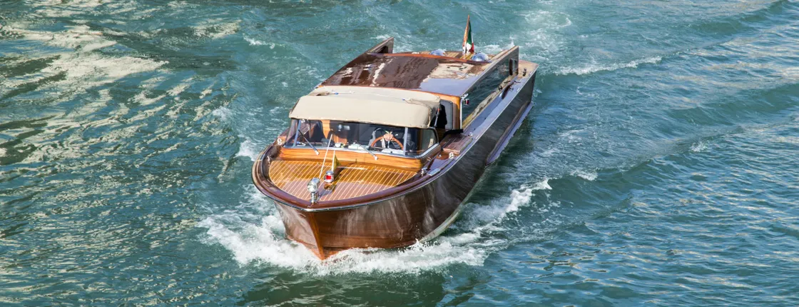 Alilaguna transport from Marco Polo Airport to Venice city centre