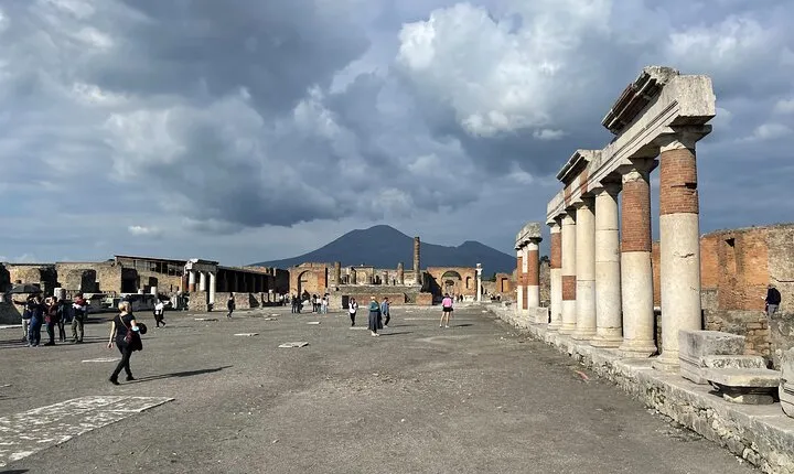 Pompeii Tour with Skip The Line Ticket 2h 30min