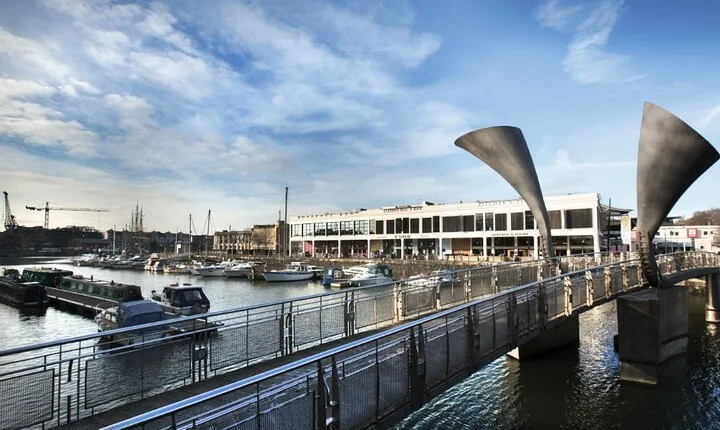 Guided Walking Tour of Bristol Old City and Harbour