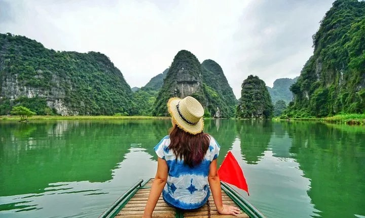 Daily Tour Trang An-Bai Dinh Group Tour
