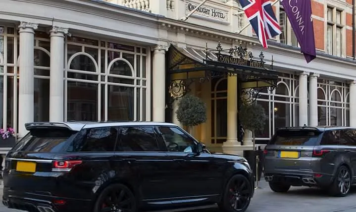 VIP Lounge & Chauffeured Luxury Range Rover to London Bicester Shopping Outlet 