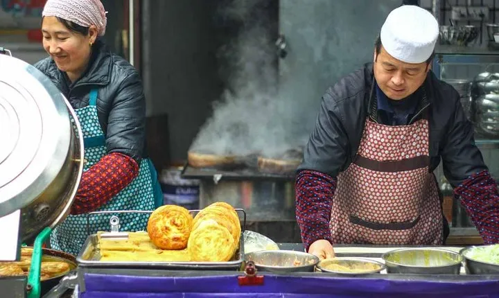  Xi'an Morning Food & Market Tour by TukTuk