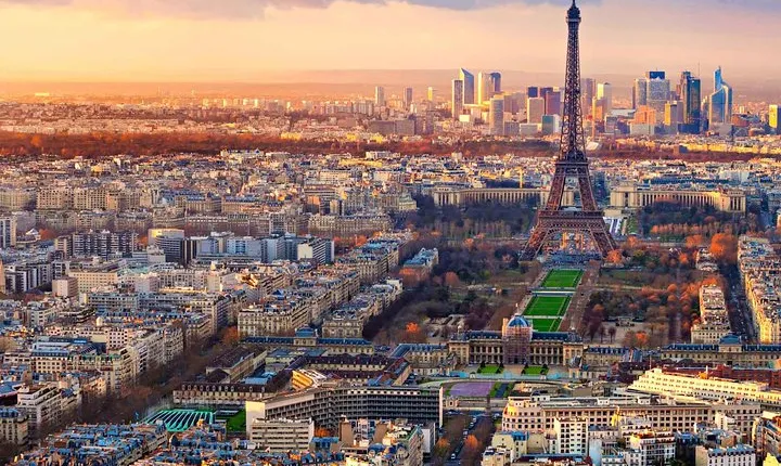 Private Transfer from Mont Saint-Michel to Paris - Up to 7 people