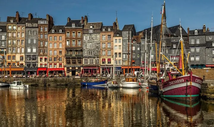 Honfleur Private Walking Tour With A Professional Guide