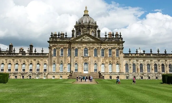Bridgerton-Themed Castle Howard: Private Day Trip from York