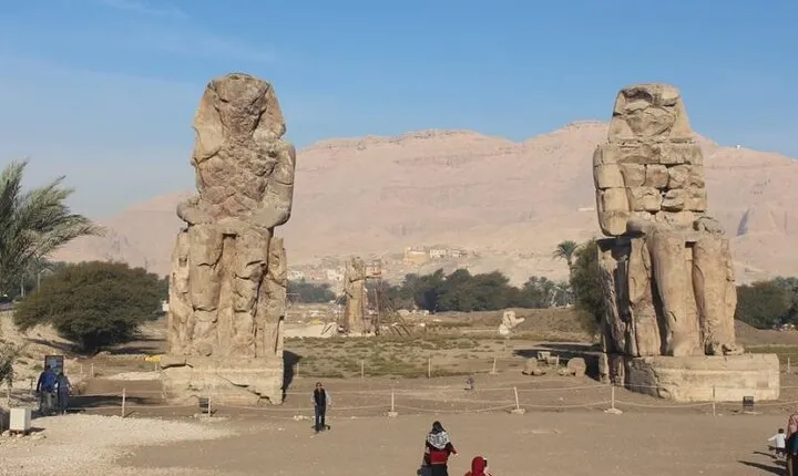 private tour to west bank of luxor and lunch