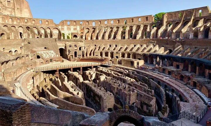 Rome: Guided Tour of Colosseum Arena with Roman Forum Entrance