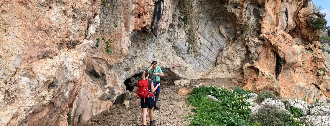Limniotis Cave Hiking Tour