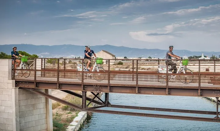 Electric Bike Naturalistic Tour in Cagliari