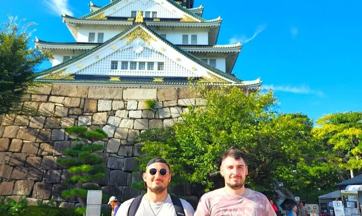 Osaka: Osaka Castle Tower Private Guided Tour in 90 Minutes