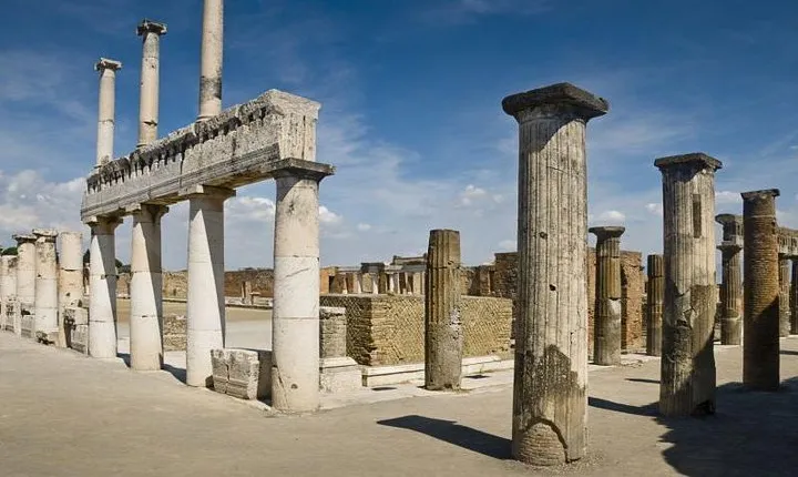 Naples Shore Excursion: Pompeii Independent Half-Day Trip