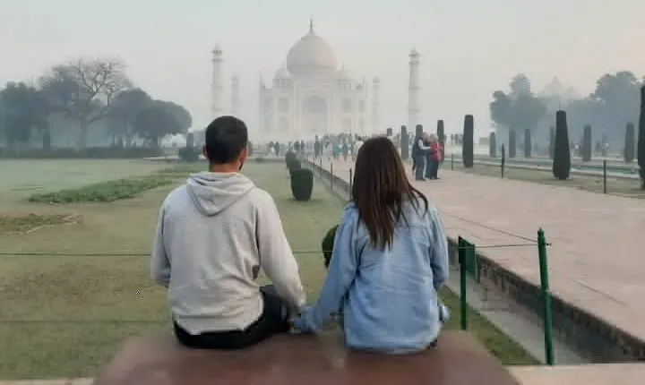 2-day Taj mahal & Fort tour with Tiger Safari from Mumbai