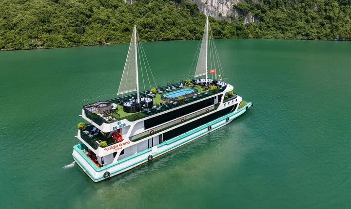 Best seller Halong Bay Day cruise: Sung Sot cave, Titop, kayaking