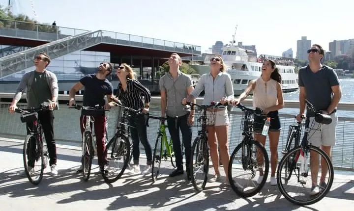 Scenic Manhattan Highlights Bike Tour (English or German)