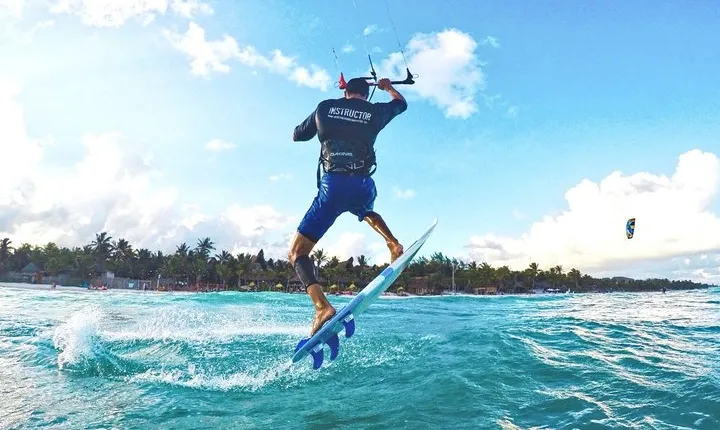 Strapless Kitesurf Lessons in Tulum