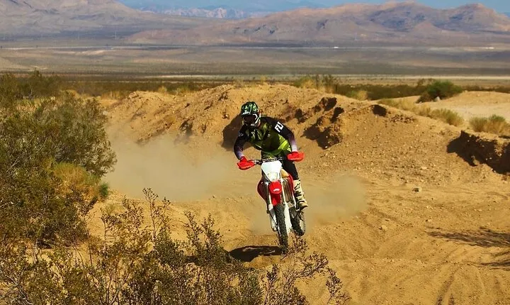 Hidden Valley and Primm Extreme Dirt Bike Tour from Las Vegas