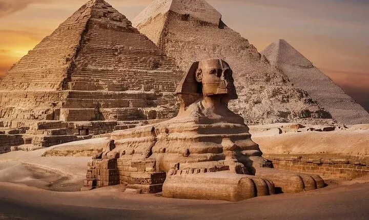 Quick Adventure: Explore the Pyramids & Sphinx in Half a Day