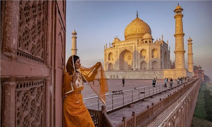 Agra Sunrise and Sunset Tour