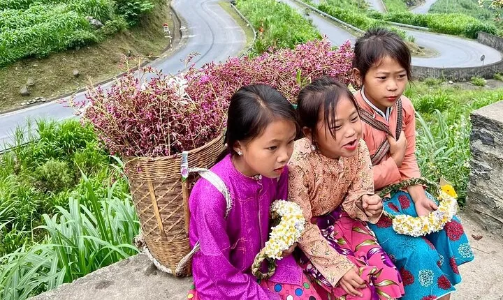 Amazing Ha Giang Motorbike Tour 3 days 2 nights with Easy Rider
