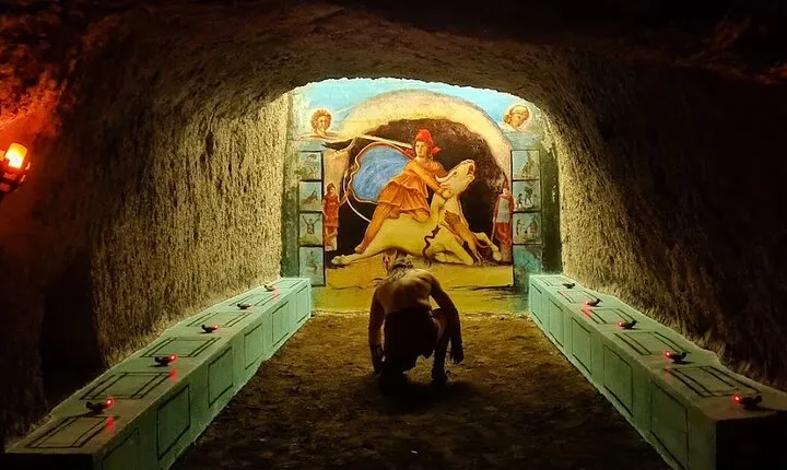 Between catacombs and ancient quarries, in the largest underground of Rome