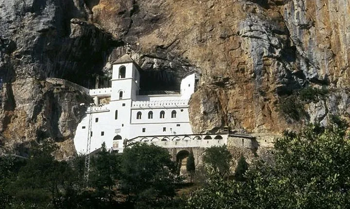 Private Half-Day Ostrog Monastery tour