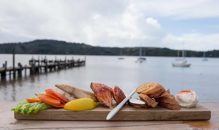 Sonoma Coast Cheese, Honey, Oysters and Wine Private Tour